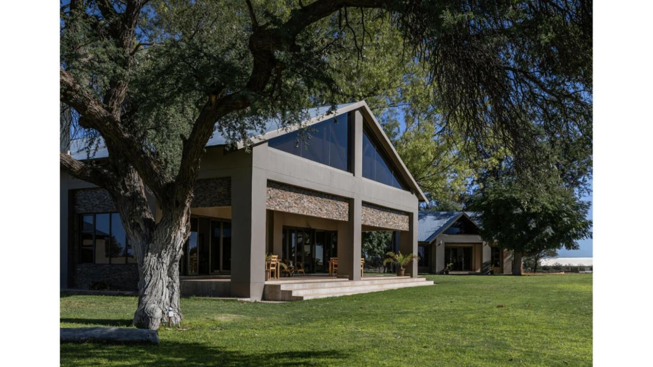 Sandune Game Lodge Gobabis Eksteriør bilde