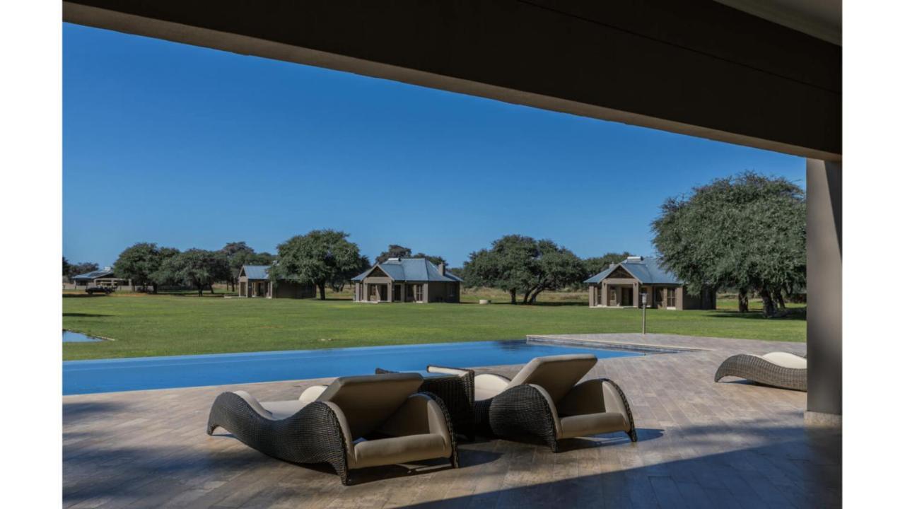 Sandune Game Lodge Gobabis Eksteriør bilde