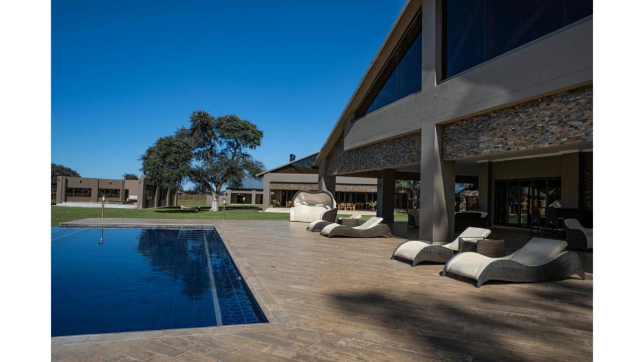 Sandune Game Lodge Gobabis Eksteriør bilde